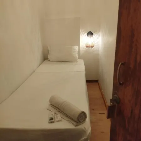 Hb9-b Bed In Mixed Capsule *